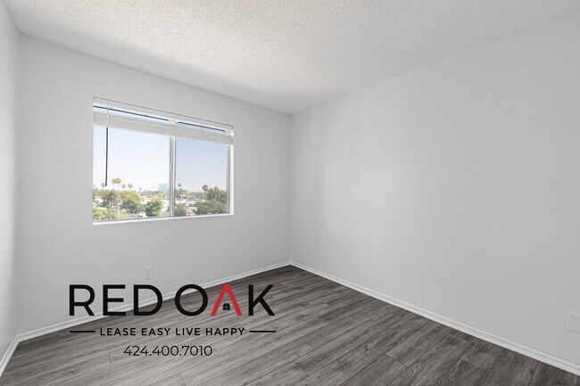 Photo - 5200 Oakland St Unit 210