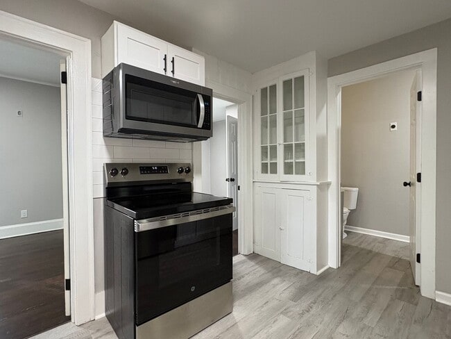 200 Main St Unit 3