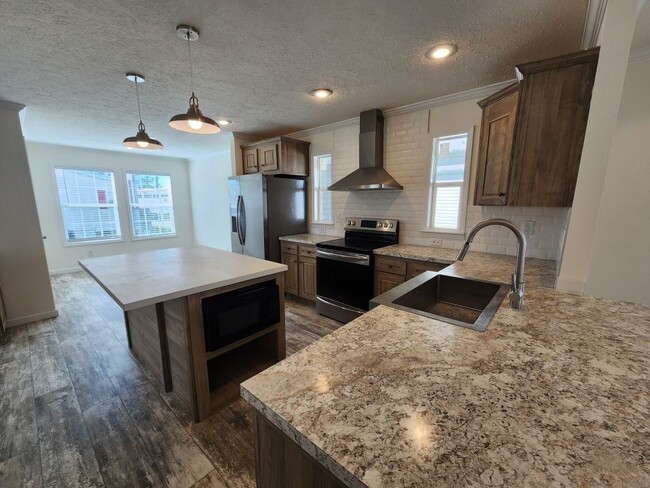 Photo - 521 Eland Dr