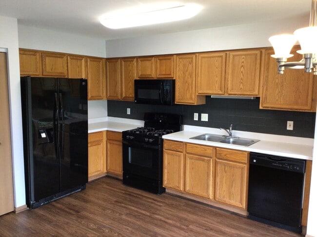 Photo - 13843 S Petersburg Dr