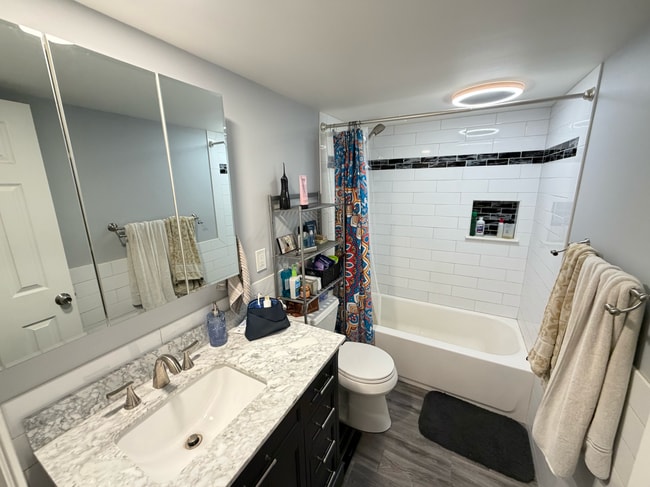 Photo - 346 W Woodside Ave