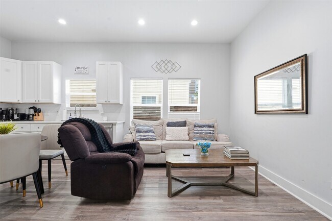 Photo - 2620 Delafield St Unit B