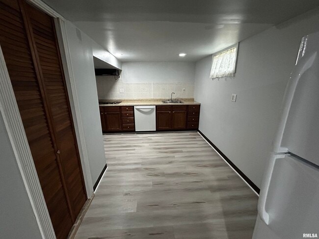 Photo - 2206 W Rohmann Ave