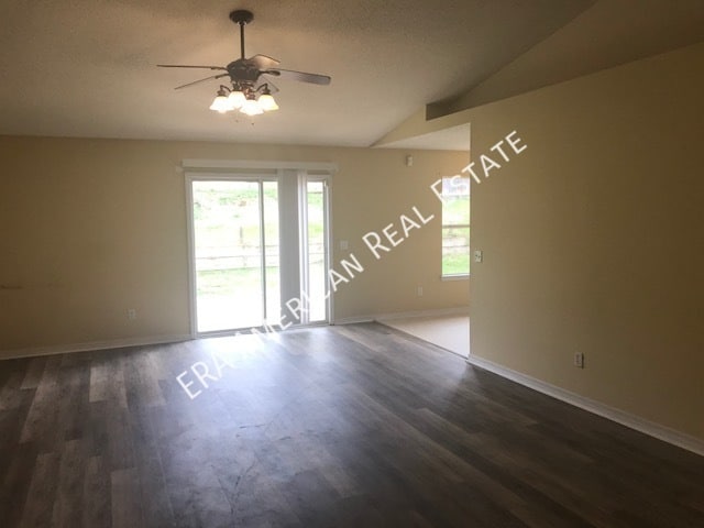 Photo - 1306 Jeffrine Dr