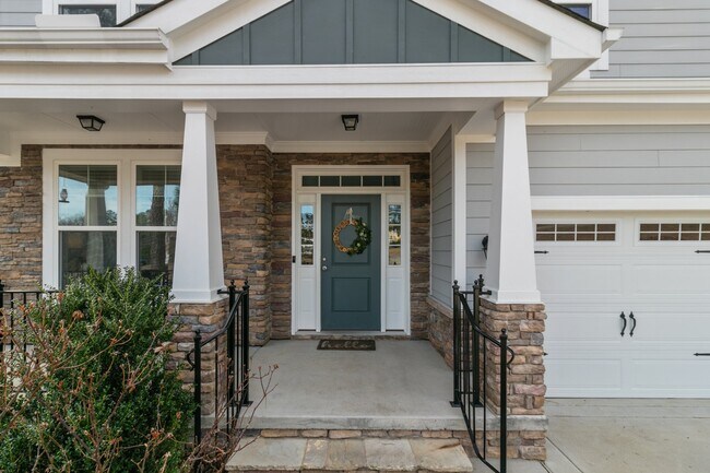 Photo - 230 Parrish Ln