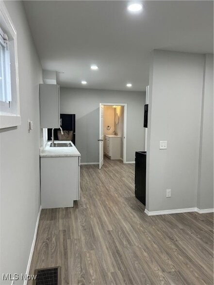 Photo - 15630 Holmes Ave Unit Down