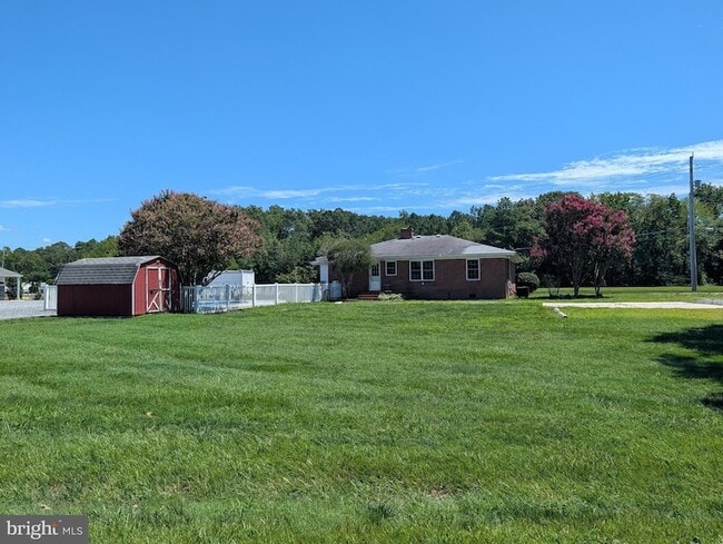 Photo - 9005 Centreville Rd