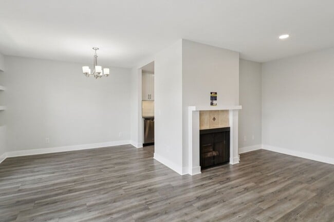 Photo - 616 North Sweetzer Avenue