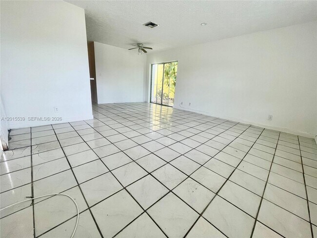 2621 Riverland Dr Unidad 2