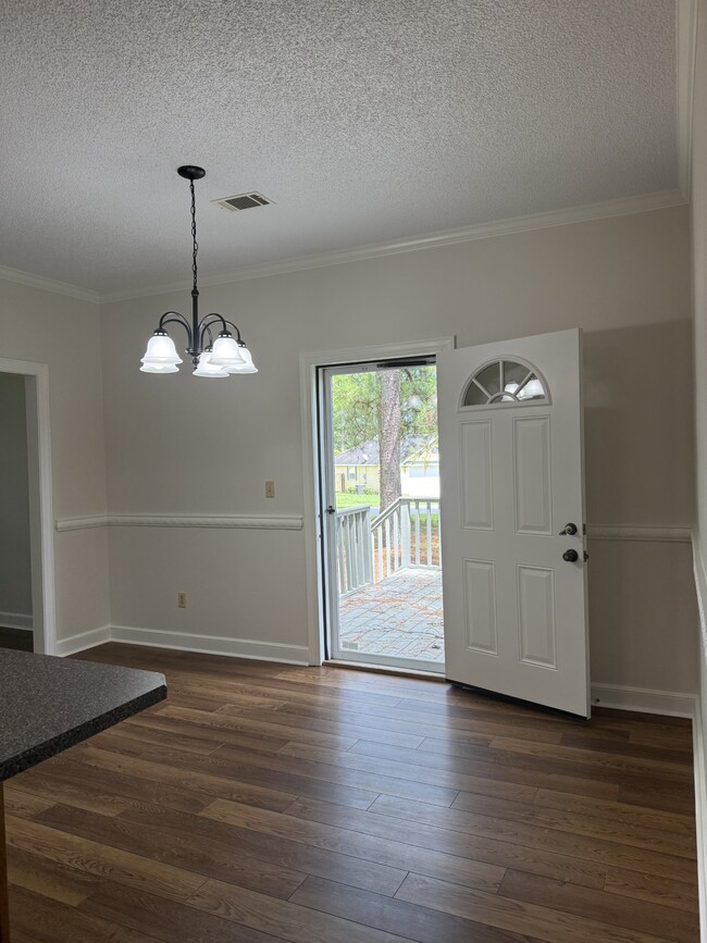 Photo - 1610 Mallard Ln