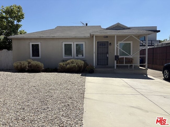 Building Photo - 8214 Laurelgrove Ave Rental