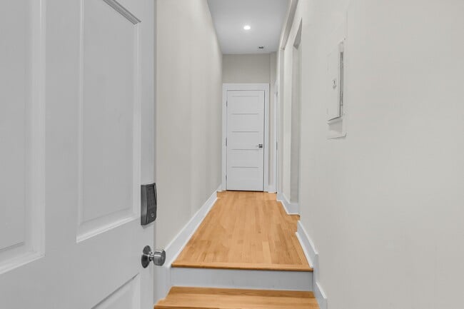 Photo - 137 Calhoun St