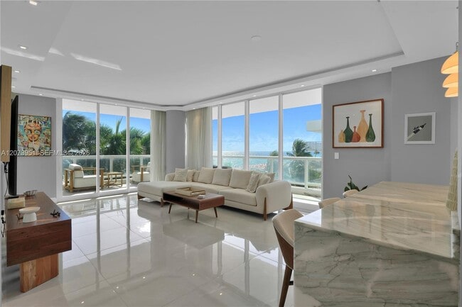 Building Photo - 4201 Collins Ave Unit 401