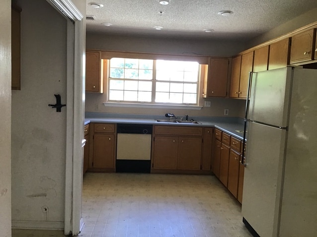 Photo - 907 Canyon Ct