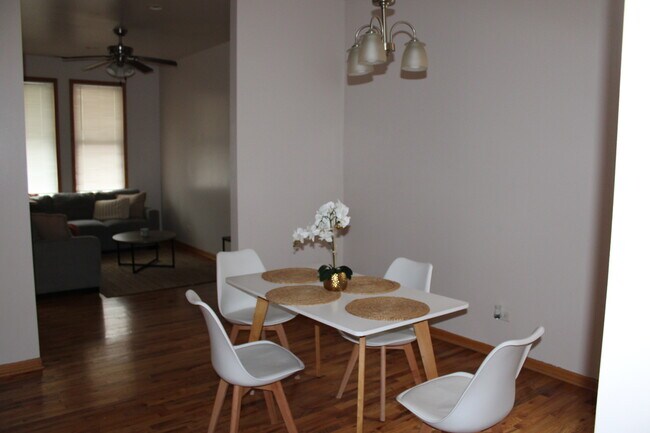 Photo - 2012 W 23rd St Unit 2nd Floor