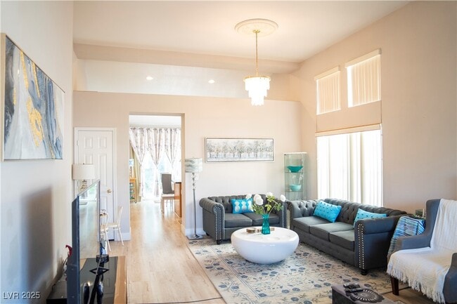 Photo - 1417 Country Hollow Dr