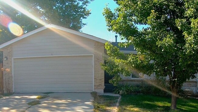 Building Photo - Discover Comfort and Elegance: Immaculate 4-Bedroom, 3-Bathroom Ranch Home Nestled in the Cotton ...