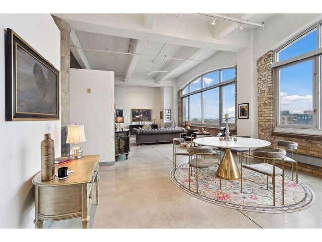 Photo - 700 N Washington Ave Unidad 610