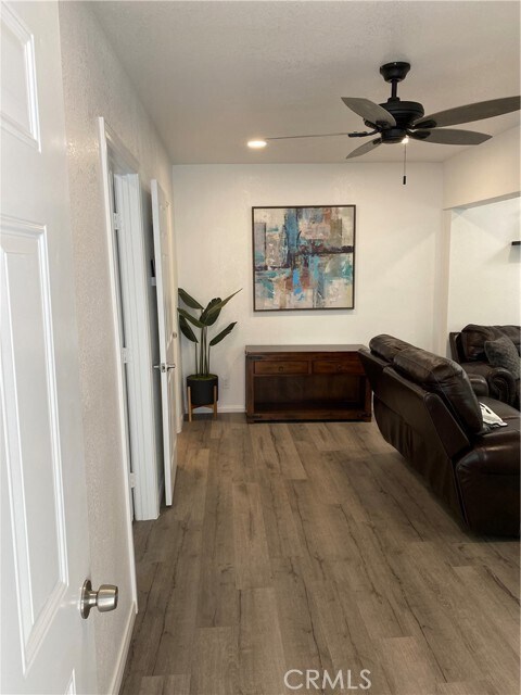 Photo - 723 N Quince Ave