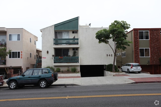 Building Photo - 942 7th St Rental