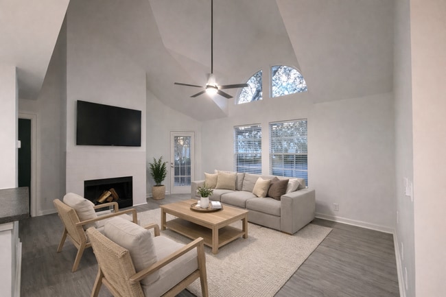 Photo - 6028 Westgate Dr Unit #203