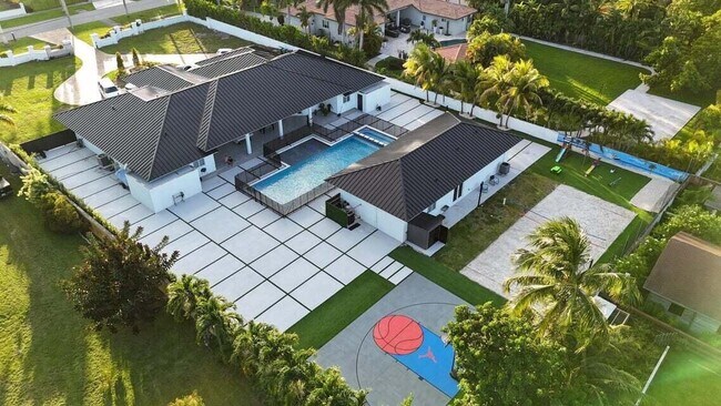 Photo - 365 NW 132nd Ave