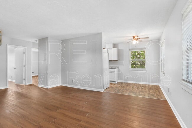 Photo - 4405 Landside Dr Unit 4