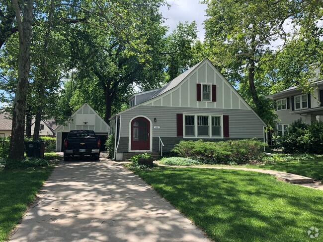 Building Photo - Beautiful 3 bedroom in Hyde Park neighborhood Rental
