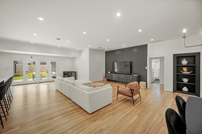 Photo - 5630 Lymbar Dr