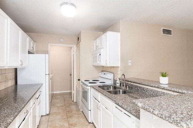 Photo - 10835 Braes Bend Dr Condo