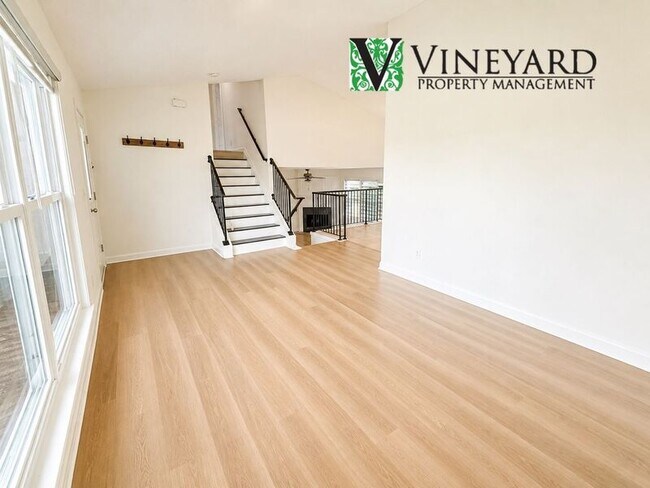 Photo - 414 Darter Dr NW