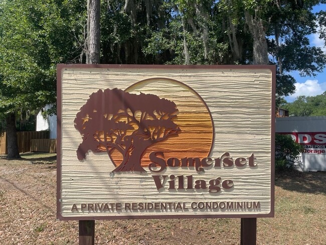 Photo - Walking Distance to Shands and VA