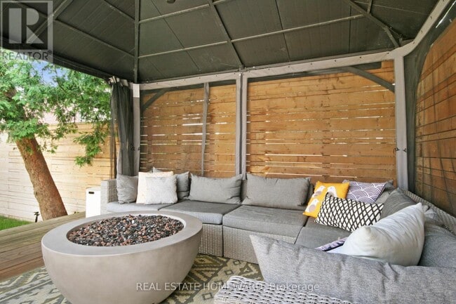 Photo - 12 Athlone Rd