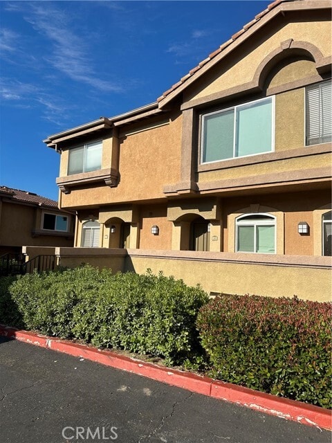 Building Photo - 30902 Club House Dr Unit 19B