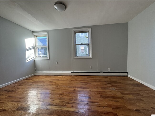 Photo - 12 Meadow St Apartments Unit 1