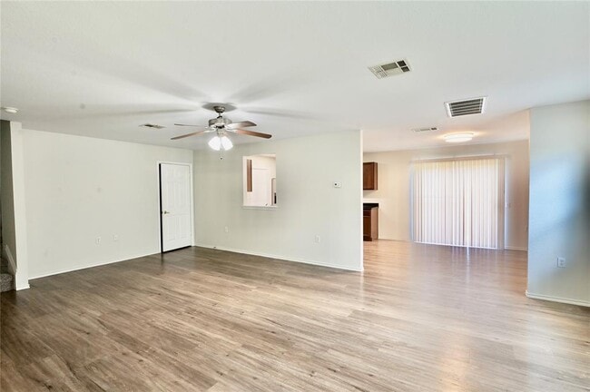 Photo - 1512 Poppy Seed Ln