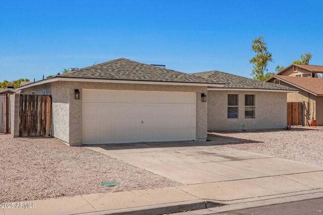 Photo - 155 W Hunter St