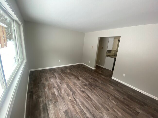 Photo - 1039 Maas St Unidad 0