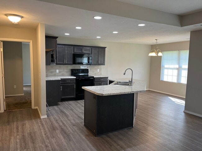 555 W Melody Ln