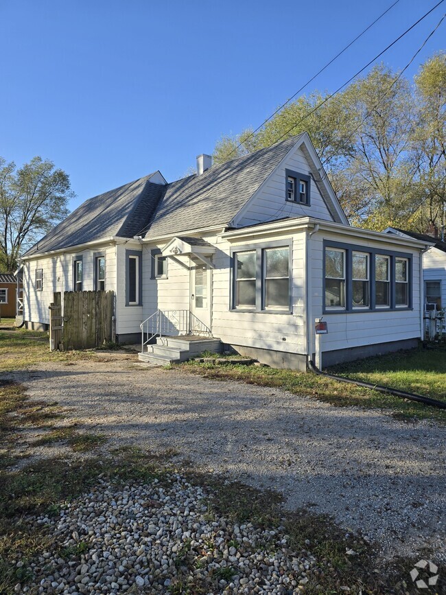 Building Photo - 3210 Augustana Rental