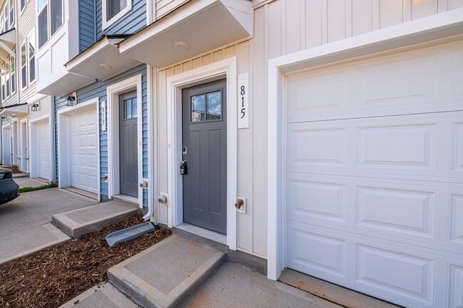 Photo - 815 Freston Rd