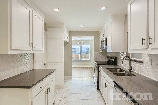 Photo - 1723 Shaw St