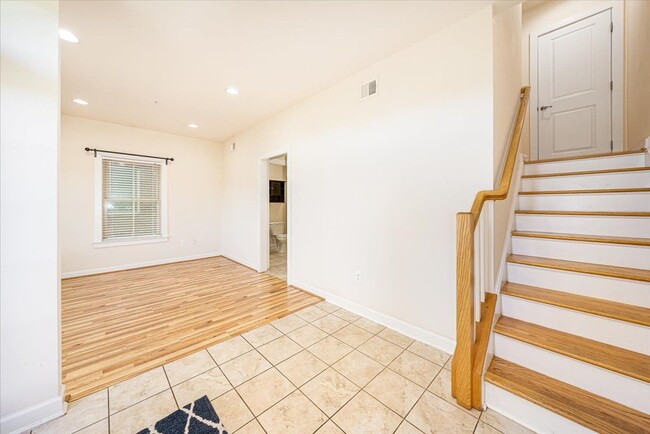 Photo - 9128 Kenway Ln