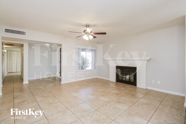 Photo - 2182 E Palmcroft Dr