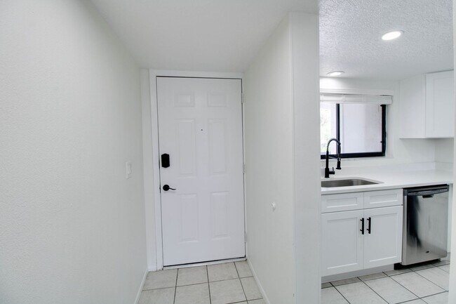 Photo - 1064 Lotus Pkwy Unidad 934
