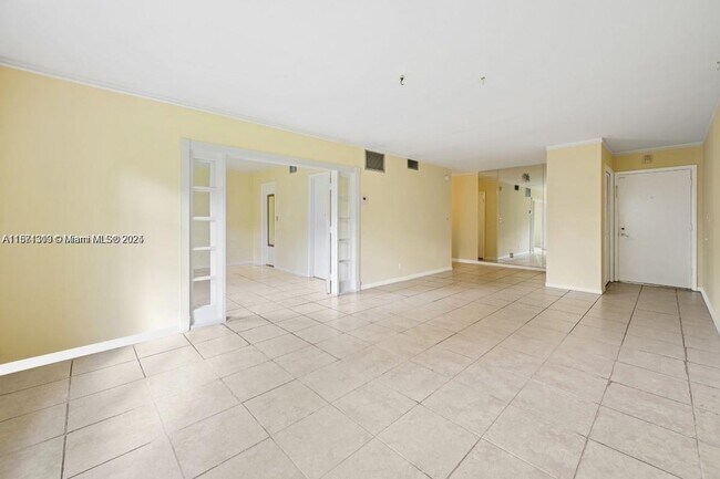 Photo - 124 NE 19th Ct Unidad 114B