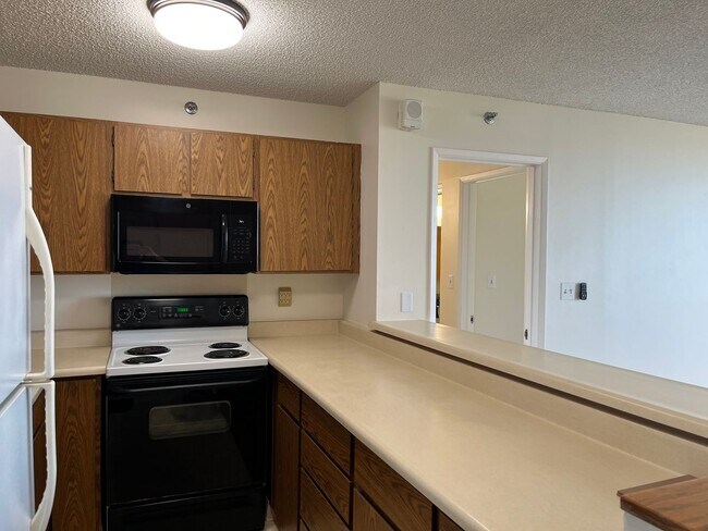 Photo - Pearl Regency 1 bedroom, 1 bath condo, wit...