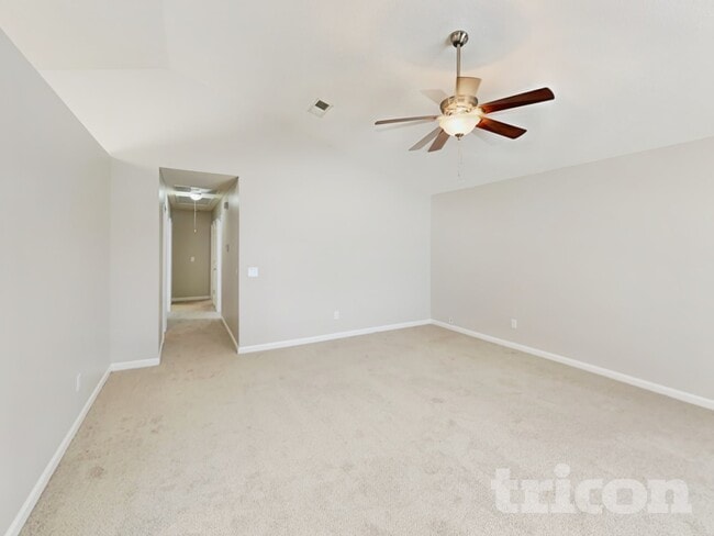 Photo - 337 White Gables Dr