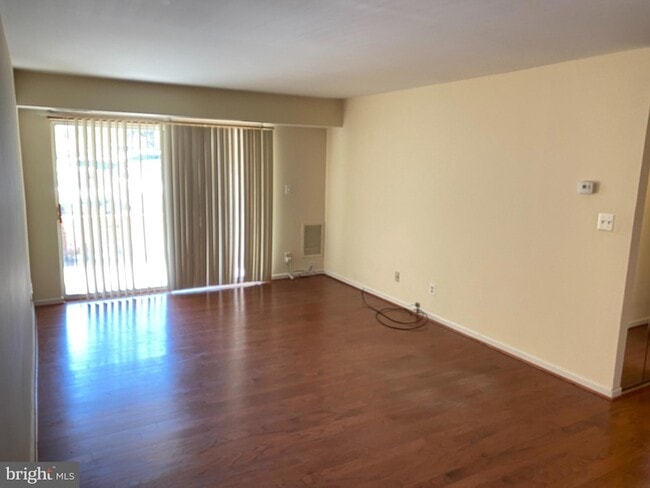 Photo - 5800 Cove Landing Rd Unit 201