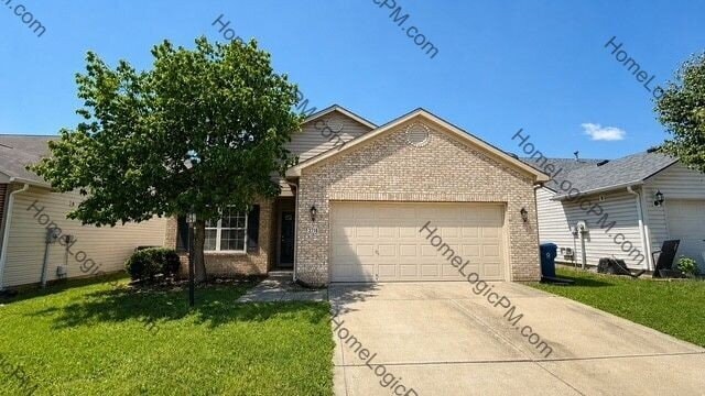 Building Photo - SOUTHEAST SIDE 3 BEDROOM/2 BATH RANCH AVAILABLE NOW!